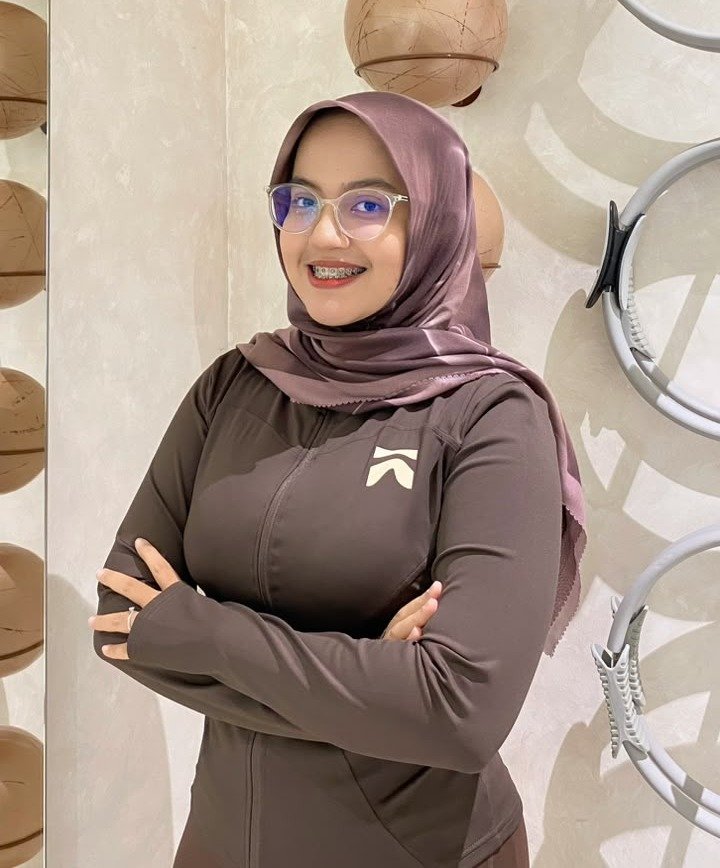 Coach Salma